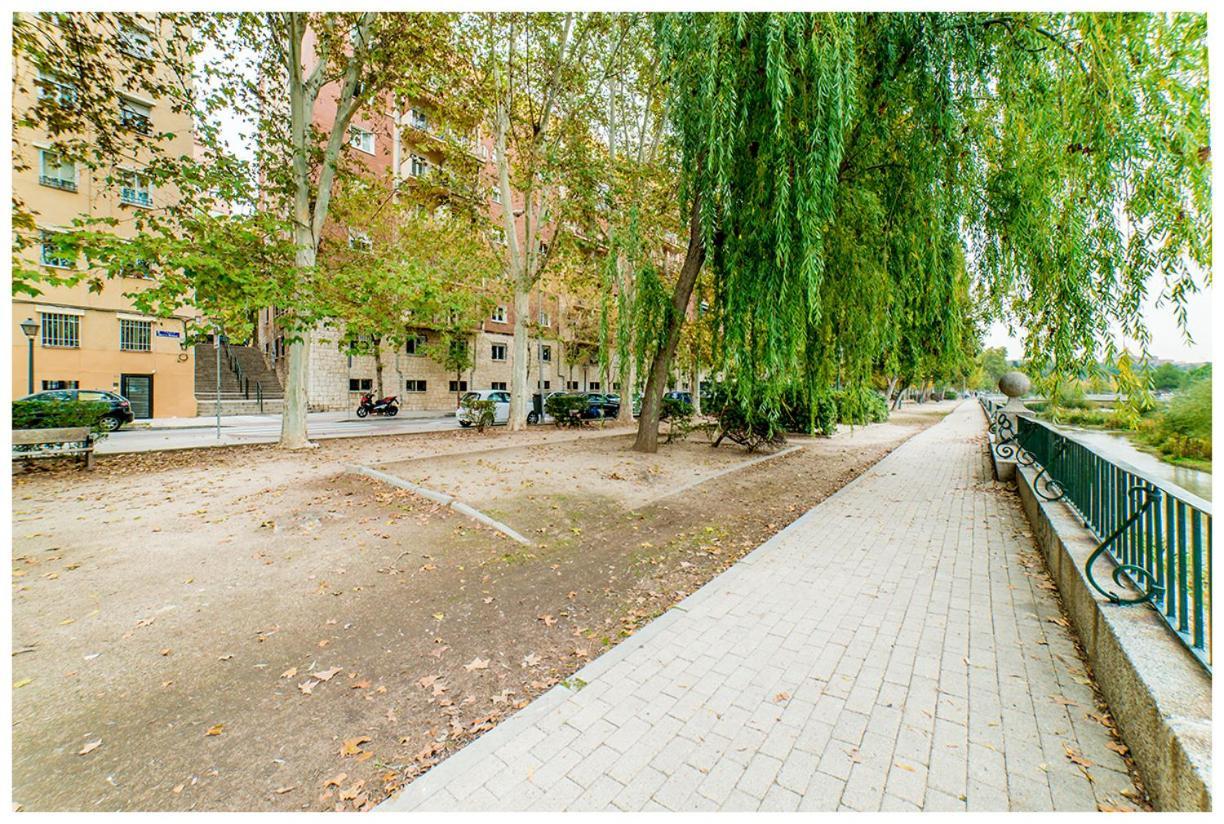 Apartamentos Madrid Rio エクステリア 写真