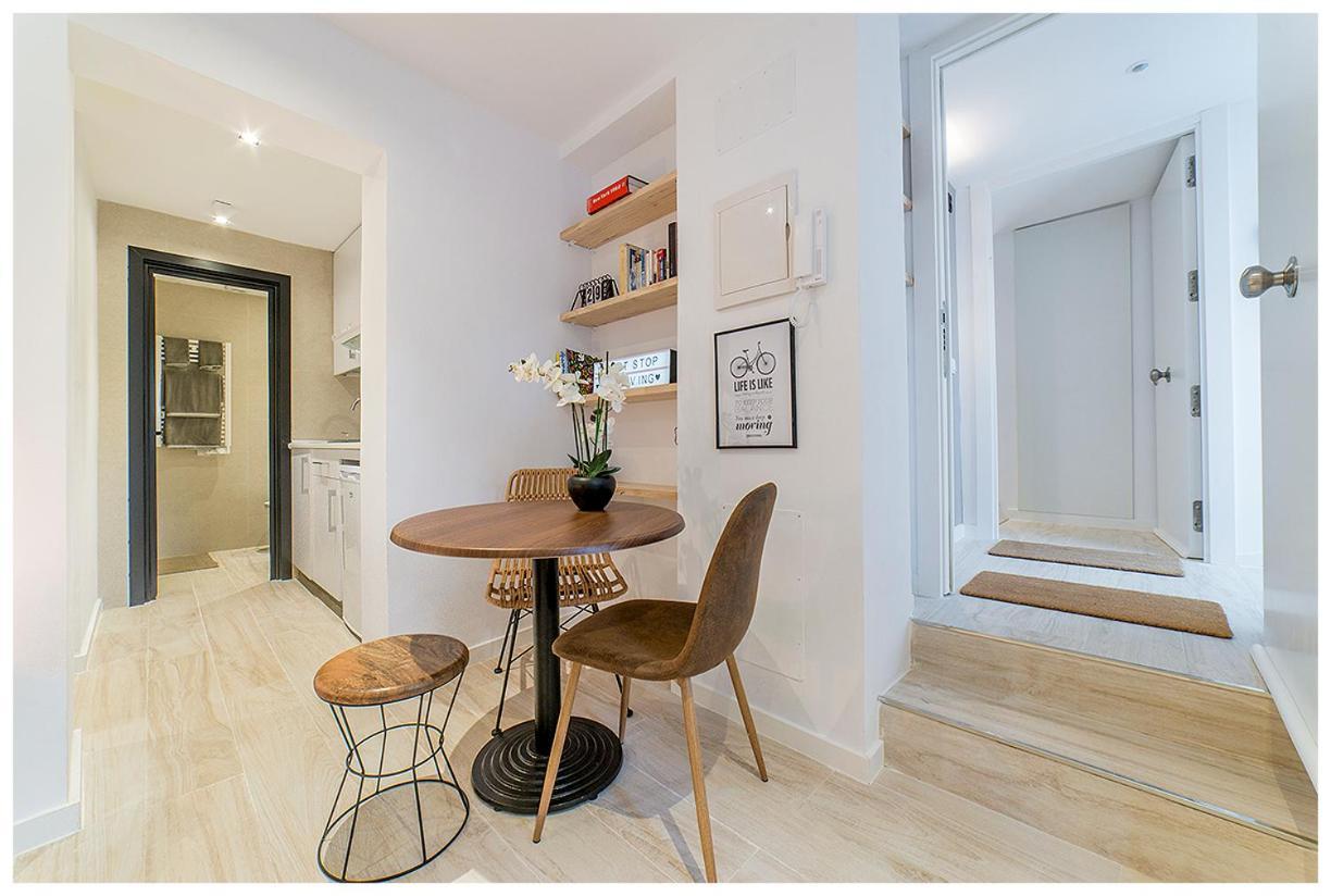 Apartamentos Madrid Rio エクステリア 写真