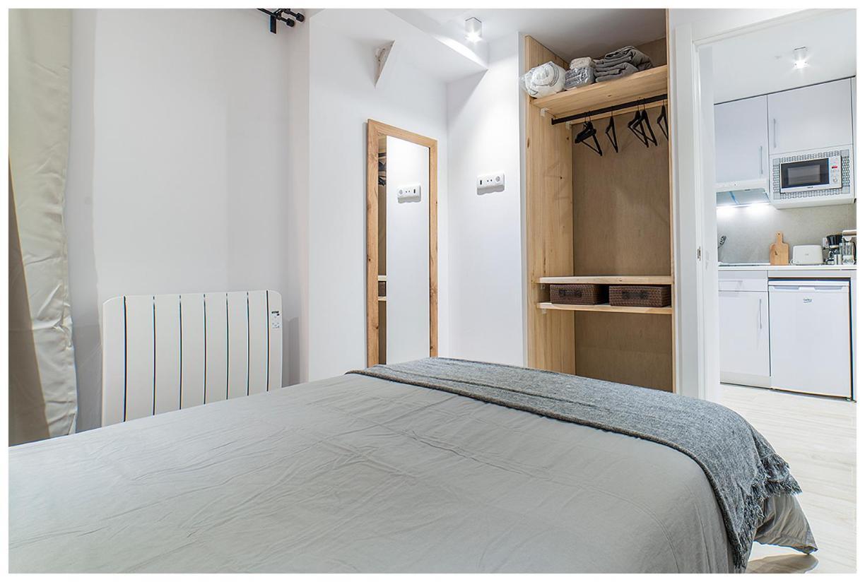 Apartamentos Madrid Rio エクステリア 写真