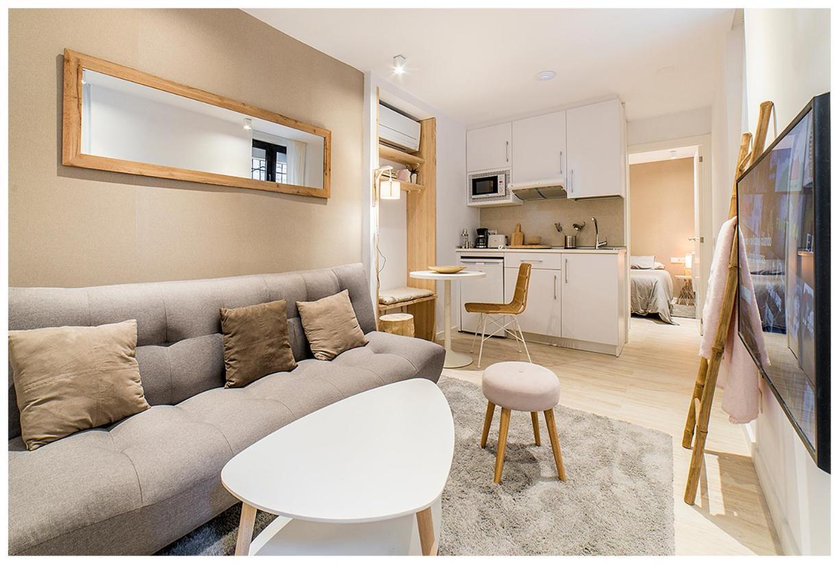 Apartamentos Madrid Rio エクステリア 写真